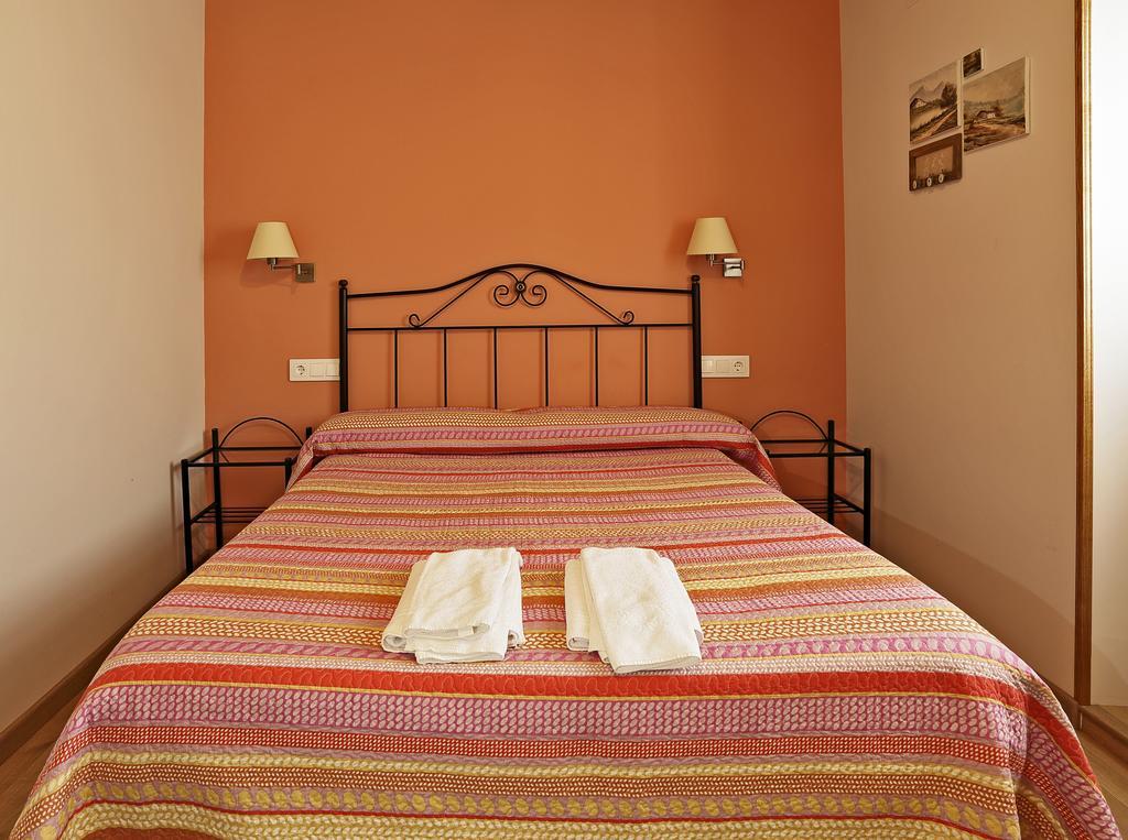 Hostal Orialde Ochagavía Buitenkant foto